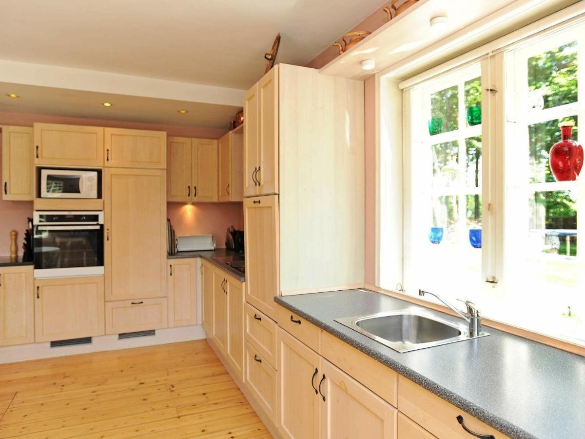 12 Person Holiday Home In Ullerslev Kültér fotó